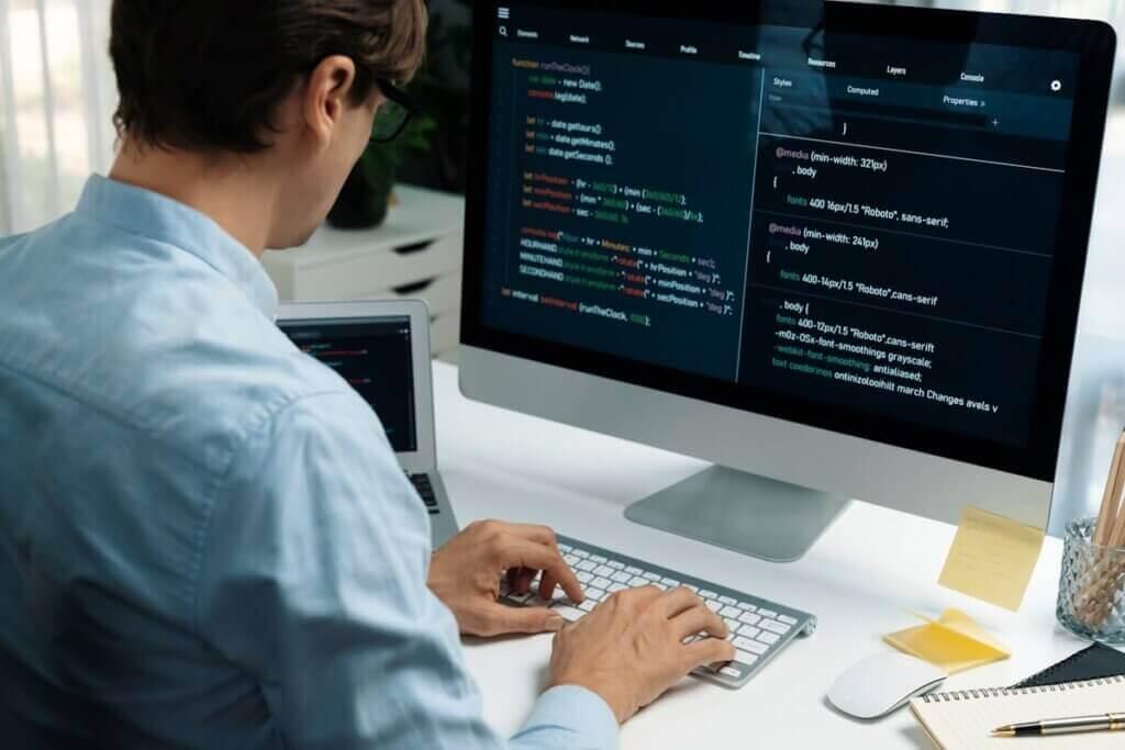 Experiencias fluidas y adaptativas en cada dispositivo.